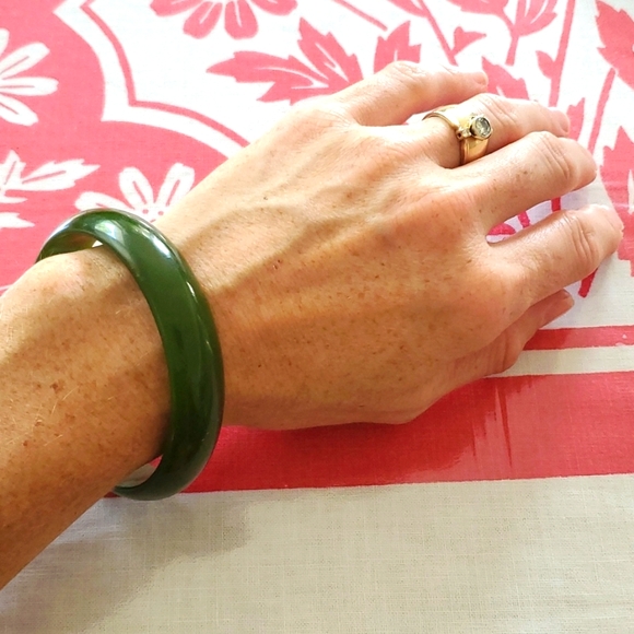 Bakelite green bangle bracelet Vintage - Picture 1 of 7